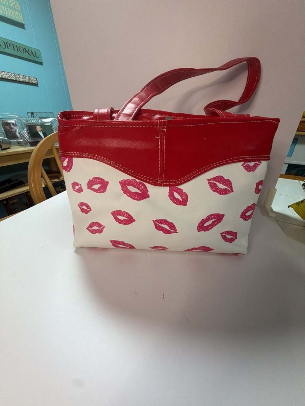 Love & kisses Tote Bag - Picture 1 of 3
